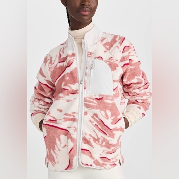 NWT Sweaty Betty Pennine Zip Through Pink Camo Teddy Jacket Sz 8 - Picture 1 of 13